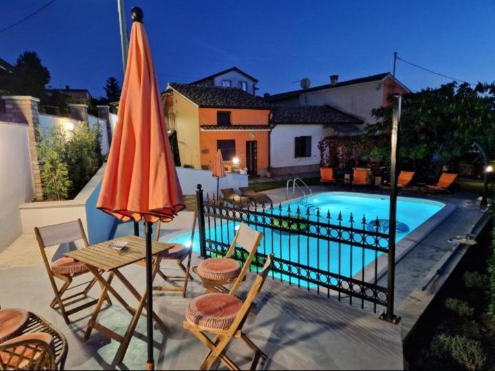 Sweet Room With A Terrace Roč Esterno foto